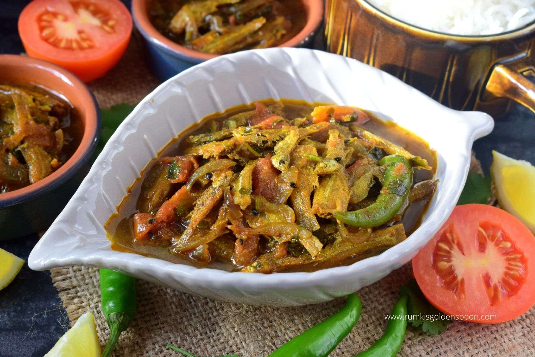 mourala macher jhal, mourala fish curry, mourala macher recipe, morola macher recipe, mourola macher recipe, mourola macher bati chorchori, mourala chorchori, recipe for small fish, choti machli ki gravy, small fish curry, small fish curry recipe, how to make small fish curry, Bengali style fish curry, Bengali style fish curry recipe, recipe for fish curry Bengali style, recipe of fish curry Bengali style, fish curry recipe, fish curries, traditional bengali food, Bengali recipe fish, Bengali recipes fish, recipe for bengali fish curry, Bengali recipe for fish, Bengali recipe of fish, how to make mourala macher jhal, Rumki's Golden Spoon
