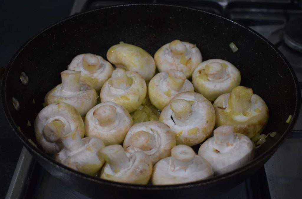 Sauteed mushrooms with garlic | Garlic mushroom | How to make garlic
