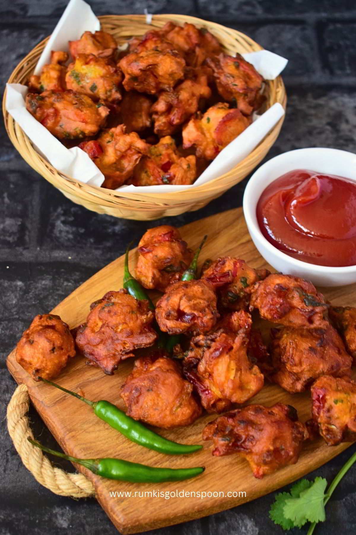 capsicum onion pakora, capsicum onion pakora, capsicum onion pakoda, capsicum pakoda recipe, capsicum recipes Indian, capsicum pakora recipe, how to make capsicum onion pakoda snacks recipe, snack recipe, Indian snack recipe, recipe for vegan snacks, recipe for pakoda, pakoda recipe, vegan snacks recipe, Indian recipe for snacks, Indian snacks recipe, Indian street food, Rumki's Golden Spoon