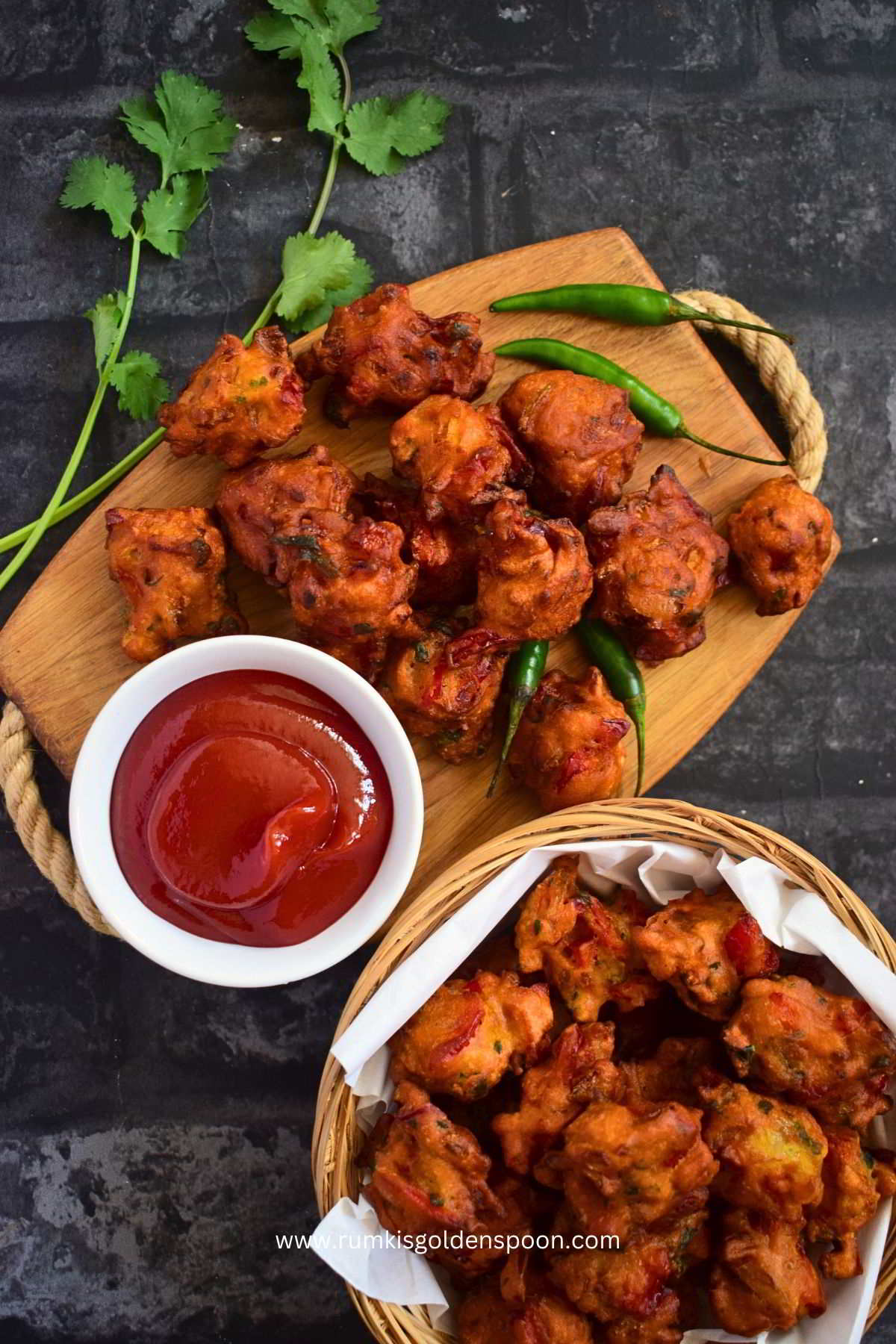 capsicum onion pakora, capsicum onion pakora, capsicum onion pakoda, capsicum pakoda recipe, capsicum recipes Indian, capsicum pakora recipe, how to make capsicum onion pakoda snacks recipe, snack recipe, Indian snack recipe, recipe for vegan snacks, recipe for pakoda, pakoda recipe, vegan snacks recipe, Indian recipe for snacks, Indian snacks recipe, Indian street food, Rumki's Golden Spoon