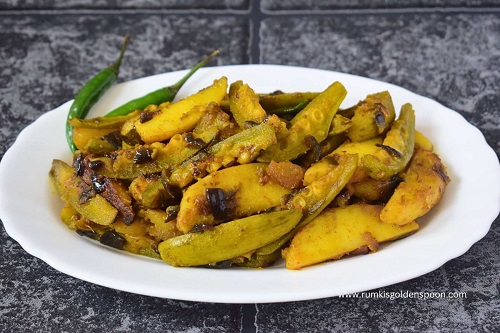 aloo parwal ki sukhi sabji, parwal bhaji, aloo parwal recipe, parwal vegetable benefits, patal bhaji recipe, aloo parwal ki bhujia, aloo parwal ki recipe, aloo parwal ki sabji kaise banti hai, aloo parwal bhujia recipe, aloo parwal ki sabzi, aalu parwal ki bhujiya, aloo parwal dry sabji, aloo parwal fry, aloo parwal recipes, aloo parwal sukhi sabji, parwal potato sabji, aloo patal ki bhujia, aloo parwal ki dry sabji, how to make aloo parwal fry, aloo parval fry, aloo parval bhaji, Rumki's Golden Spoon